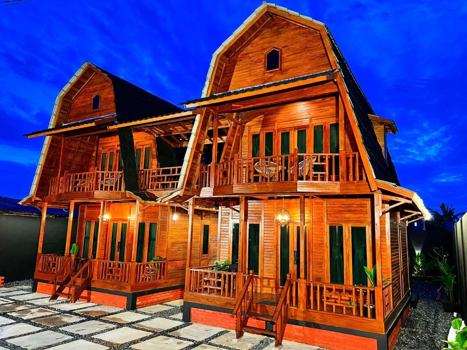 Villa Noerbaya House Bukittinggi Esterno foto